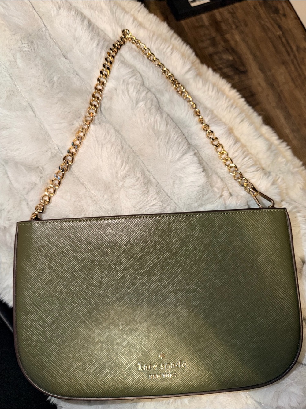 NWOT Kate Spade Madison Lilly
Pochette
